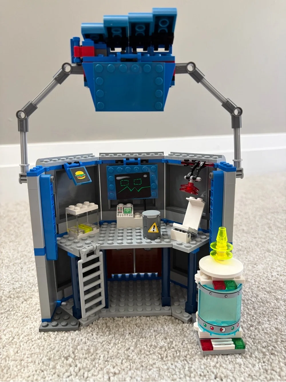 Lego SpongeBob Chum Bucket Playset - Blue/Yellow/Red/White